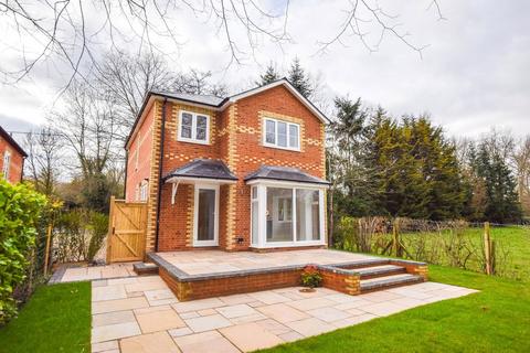 3 bedroom detached house to rent, Pankridge Street, Farnham GU10