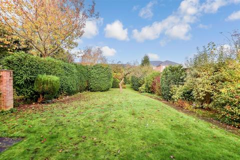 3 bedroom semi-detached house for sale, Buckland Hill, Maidstone, Kent