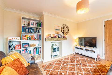 1 Grove Crescent, Walton, Wakefield, WF2 6LE