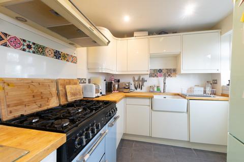 1 Grove Crescent, Walton, Wakefield, WF2 6LE