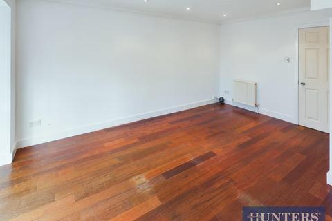 18 Bielby Drive, Beverley, HU17 0RX