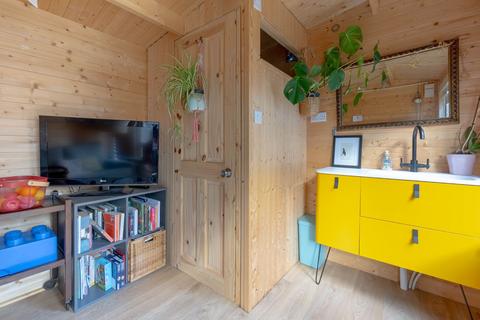 37 Sweetpea Way, Cambridge, CB4 2GT