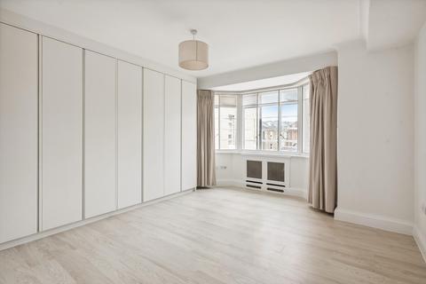 3 bedroom flat to rent, Sloane Street, London, SW1X