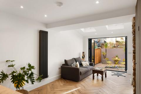 undefined, 100 Victoria Road, Dartmouth, Devon