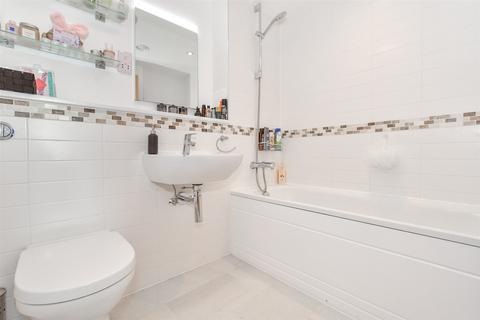 35 Lambe Close, Snodland, ME6 5PE