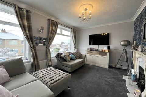 3 bedroom semi-detached house for sale, Willow Drive, Bradford BD6