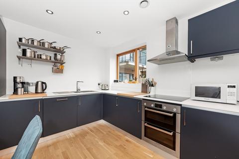 3 bedroom flat for sale, St. James House, London, SE10