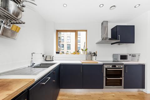 3 bedroom flat for sale, St. James House, London, SE10