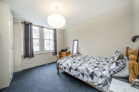 2 bedroom flat to rent, Killyon Road, London SW8