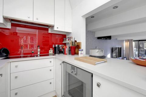 2 bedroom flat for sale, Cornwall Gardens, London, SW7