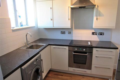 2 bedroom flat to rent, 14 Hilldown Court, Streatham High Road, London, SW16 3NU