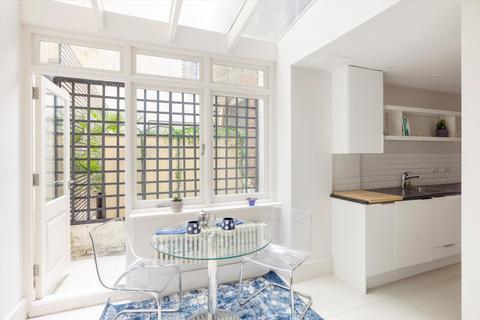 1 bedroom flat for sale, North Audley Street, Mayfair, London, W1K