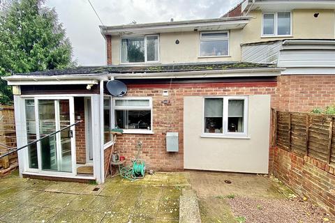 3 bedroom semi-detached house to rent, Foley Road, Newent GL18