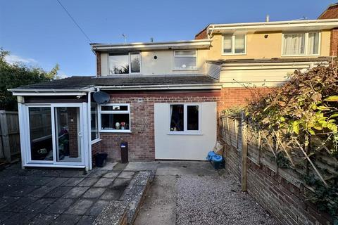 4 bedroom semi-detached house to rent, Foley Road, Newent GL18