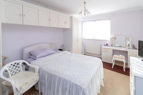 2 bedroom apartment for sale, Stonegrove, Edgware, HA8