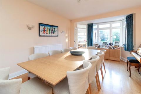 4 bedroom semi-detached house for sale, Glendale Avenue, Edgware, HA8