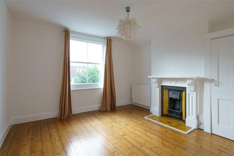 4 bedroom terraced house to rent, Kingscourt Road, London, SW16