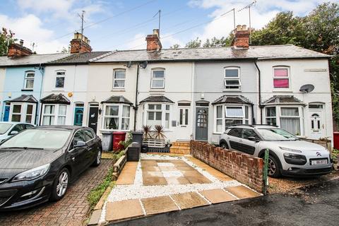 2 bedroom terraced house to rent, Glenbeigh Terrace, Reading, RG1