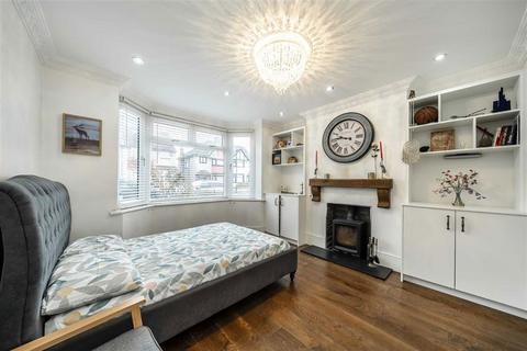 3 bedroom semi-detached house for sale, Merriman Road, London SE3