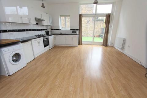 2 bedroom flat to rent, Stroud Green Road, London N4