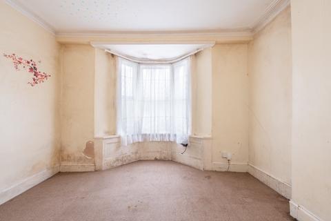 4 bedroom terraced house for sale, Bulwer Road, Leytonstone, London, E11 1BY