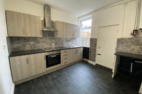 2 bedroom terraced house to rent, Washington Street, Accrington