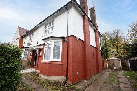 2 bedroom end of terrace house for sale, Tower Gardens Road, London N17