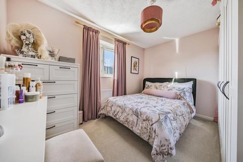 2 bedroom end of terrace house for sale, Carterton,  Oxfordshire,  OX18