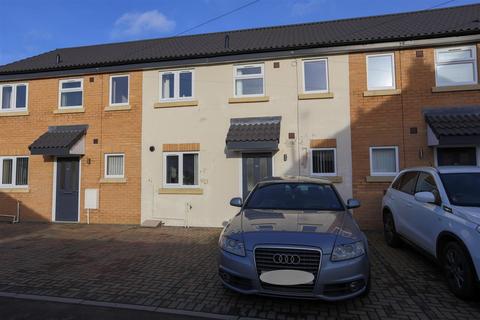 3 bedroom townhouse to rent, Brookes Avenue, Leicester, LE9