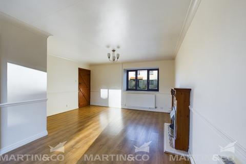 3 bedroom barn conversion to rent, Manor Farm Close, Sutton