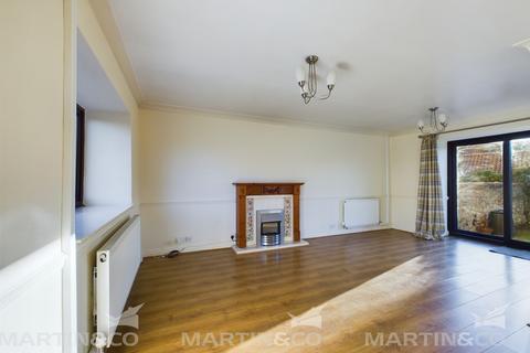 3 bedroom barn conversion to rent, Manor Farm Close, Sutton