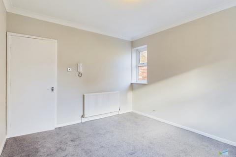 1 bedroom flat to rent, Balls Road, Birkenhead CH43