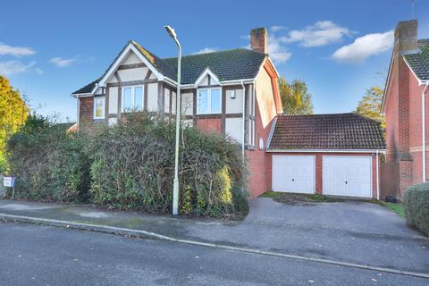 5 bedroom detached house for sale, Friesian Way, Ashford TN24