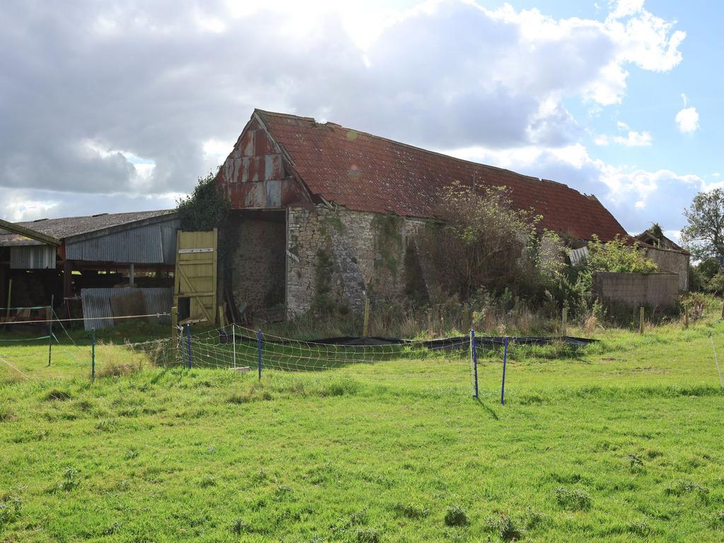 Current barn