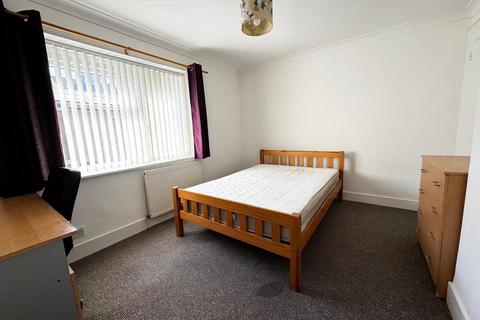 3 bedroom terraced house to rent, Oxford Road