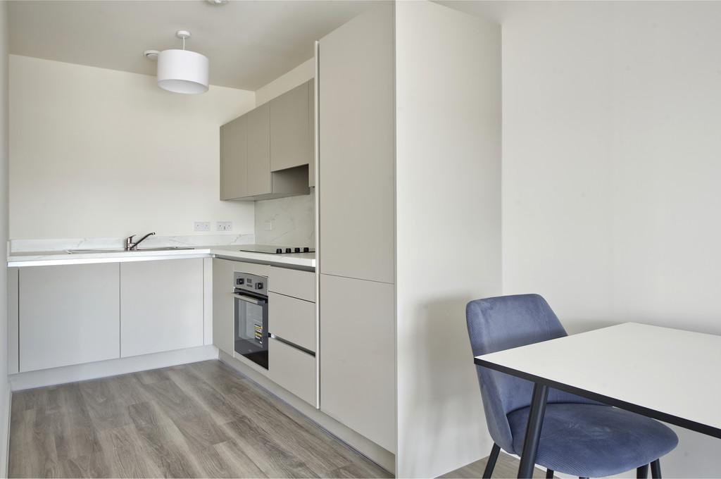 Flat 17 honeysuckle hse-4184