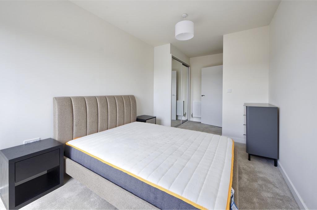 Flat 17 honeysuckle hse-4179
