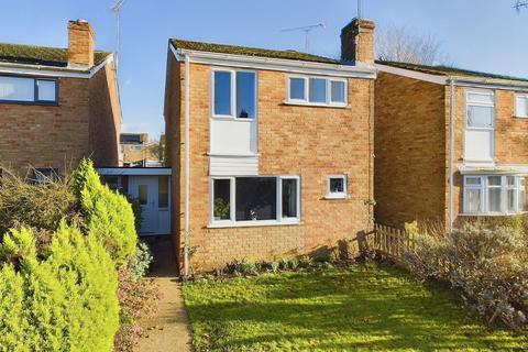 3 bedroom detached house for sale, North Court, Leighton Buzzard, LU7