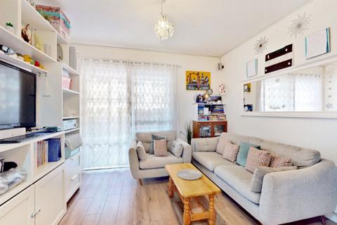 2 bedroom flat for sale, Ketch Street, Barking IG11