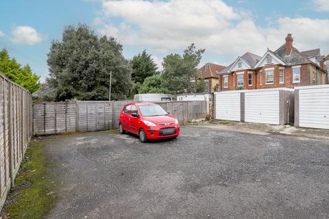 2 bedroom apartment for sale, Hamilton Road, Bournemouth