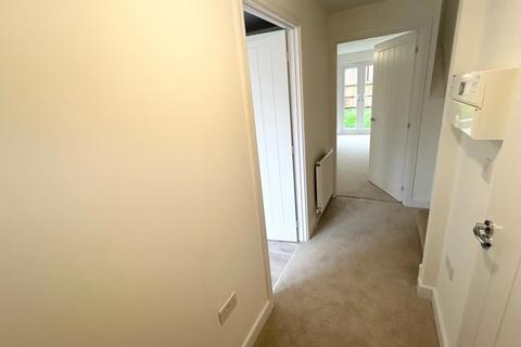 3 bedroom semi-detached house to rent, Shaw Bank Place, Crewe, Cheshire