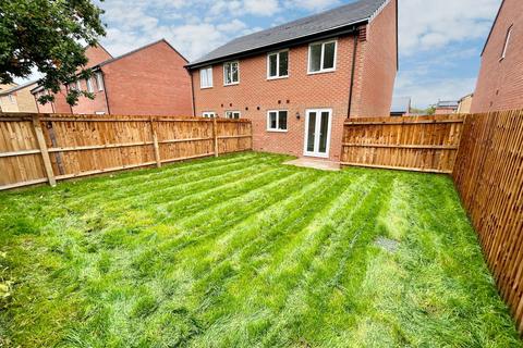 3 bedroom semi-detached house to rent, Crewe, Cheshire