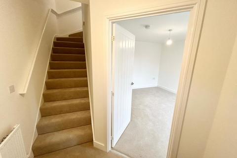 3 bedroom semi-detached house to rent, Crewe, Cheshire