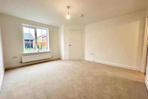 3 bedroom semi-detached house to rent, Crewe, Cheshire