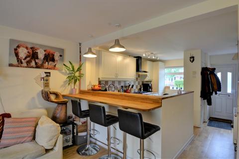 5 Holt Down, Petersfield, GU31 4PQ