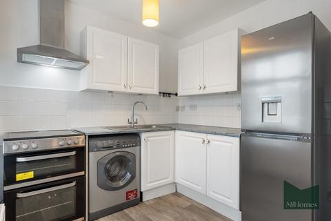 4 bedroom semi-detached house for sale, The Woodlands, London