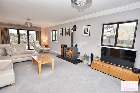 5 bedroom detached house for sale, Church Fields Avenue