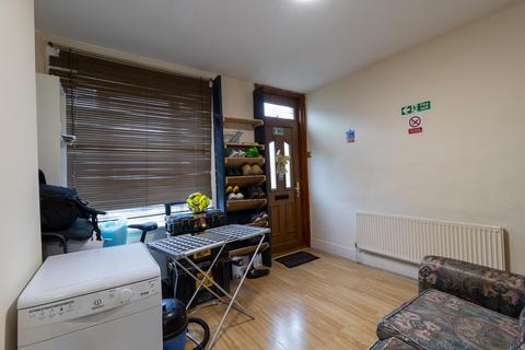 undefined, Winsdon Road, Luton LU1