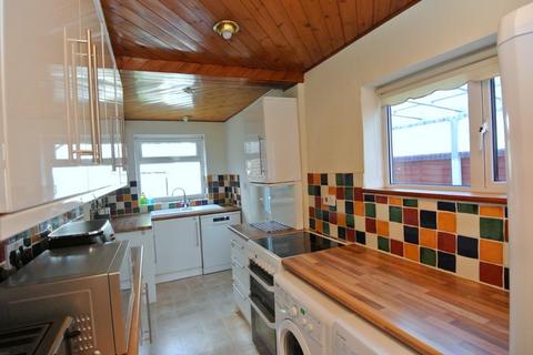 4 bedroom house for sale, Rex Avenue, Ashford TW15