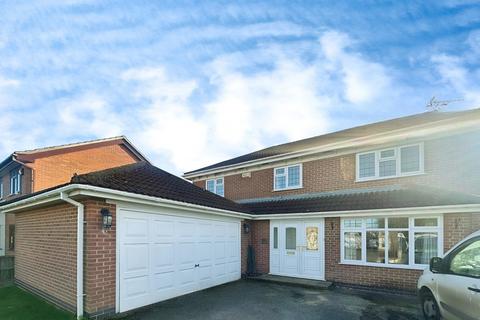 4 bedroom detached house to rent, Muirfield Drive, Derby DE3